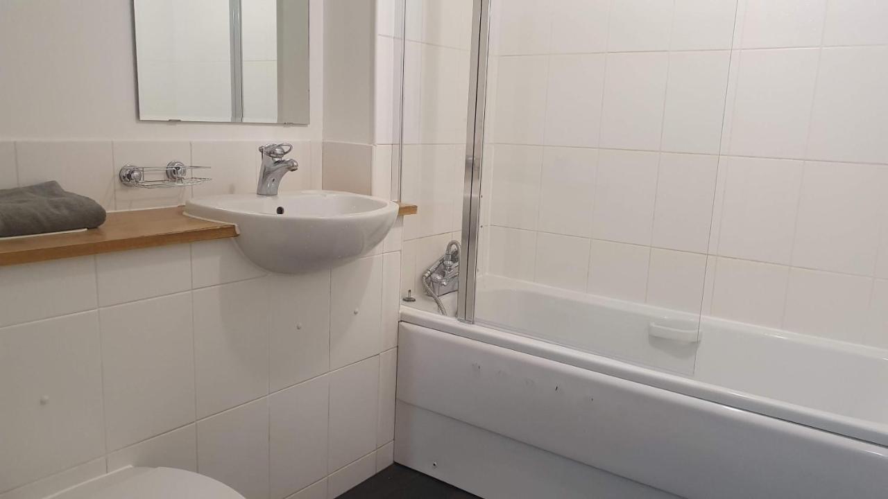 Spacious London Apartment 5 Min Walk To Leytonstone Underground Station And 5 Stops To Zone 1 Luaran gambar